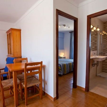 Apartamentos Cristina Villas Кала-Мільор Екстер'єр фото